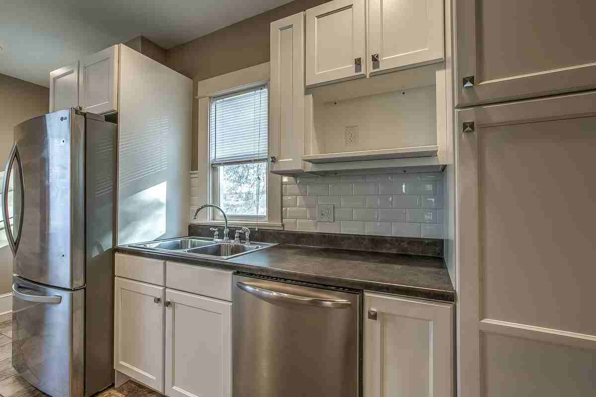 4601 Cass St - Photo 3 of 12