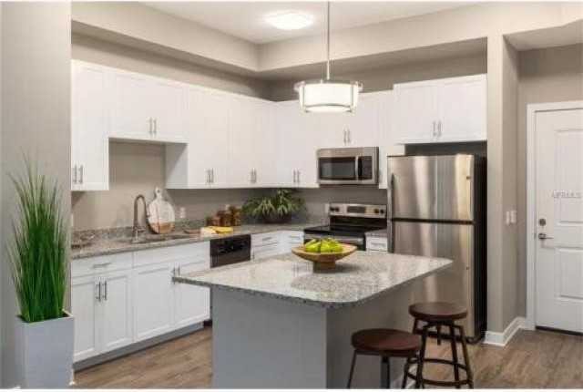700 Cocoanut Ave - Photo 2 of 6