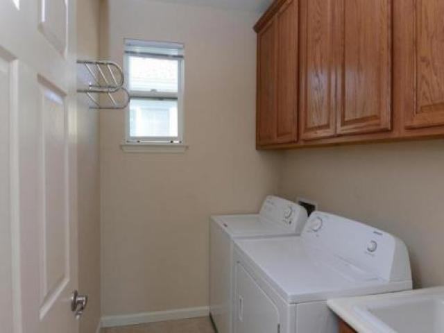 325 Rayos Del Sol Dr - Photo 2 of 5