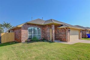 featured image of 913 Eagle Cliff Drive