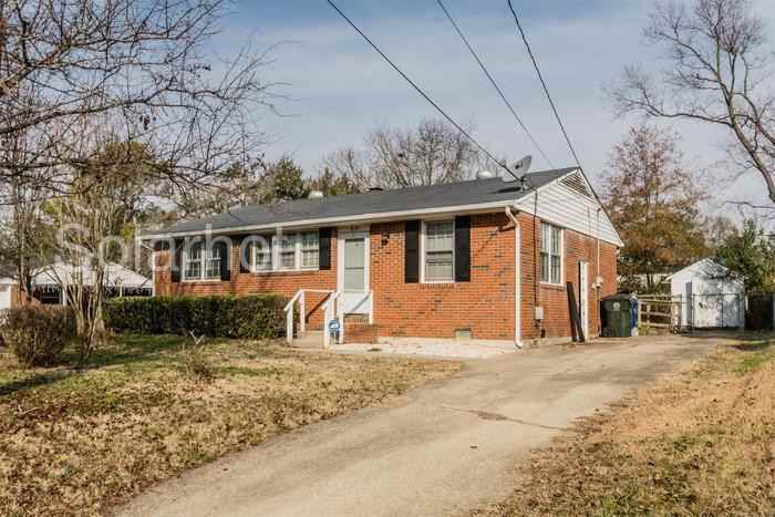 819 Hadley Rd - Photo 2 of 18