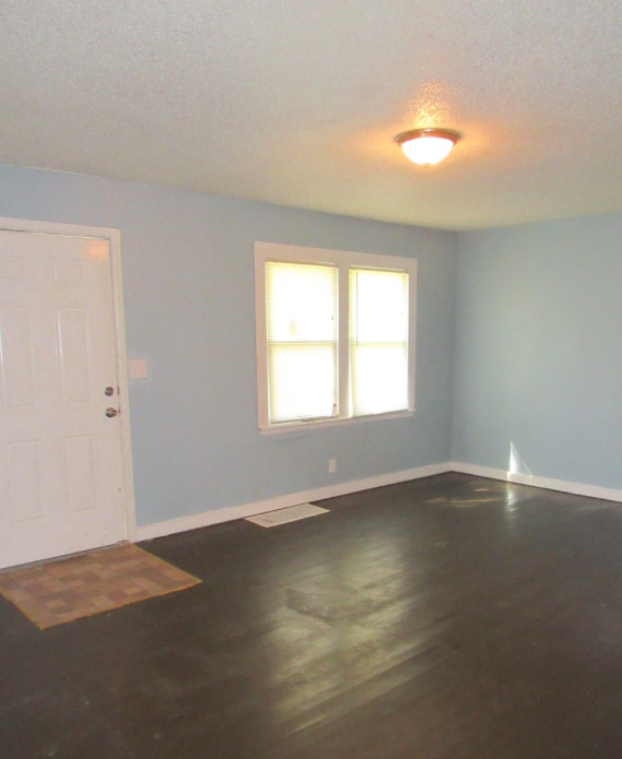 6911 Spruce Avenue - Photo 2 of 9