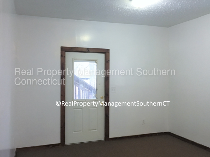 2 Starr St - Photo 3 of 14