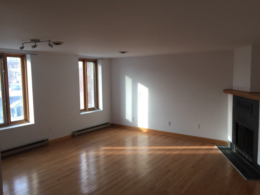 430 Rue Prince Arthur Ouest #6 - Photo 2 of 9