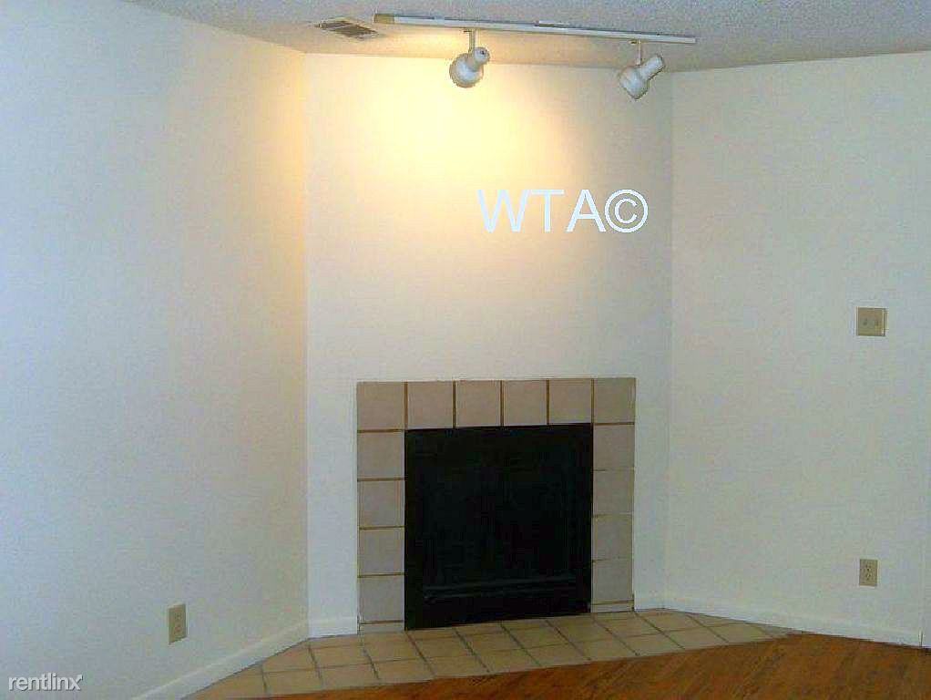 4013 Manchaca Rd - Photo 2 of 8