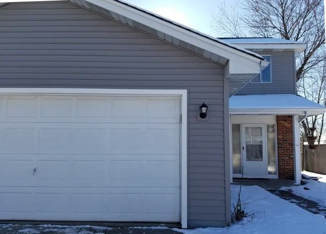 2361 Vista Dr - Photo 2 of 5