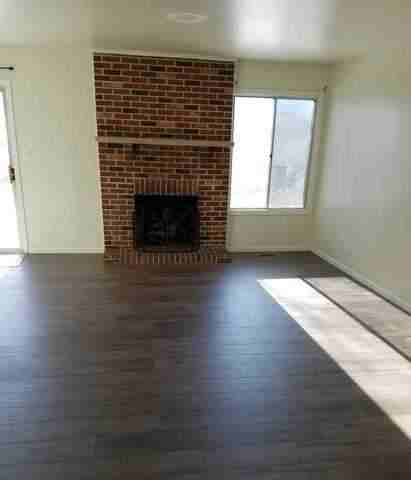 2361 Vista Dr - Photo 3 of 5