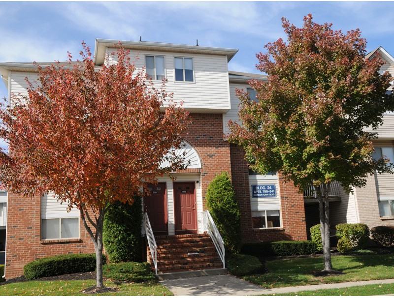 Harbortown Terrace - Photo 3 of 15