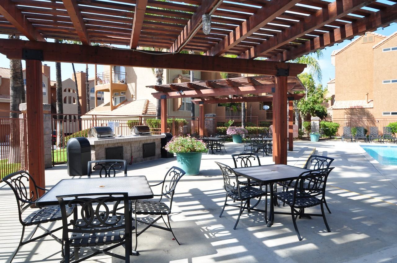 La Terraza Luxury Apartments - Photo 3 of 37