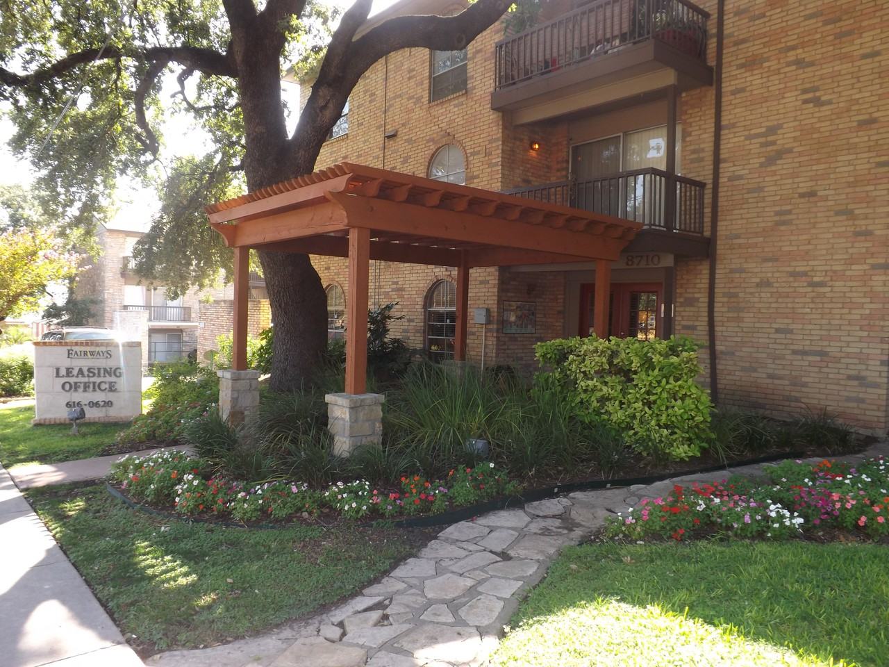 Fairways V - Photo 3 of 17