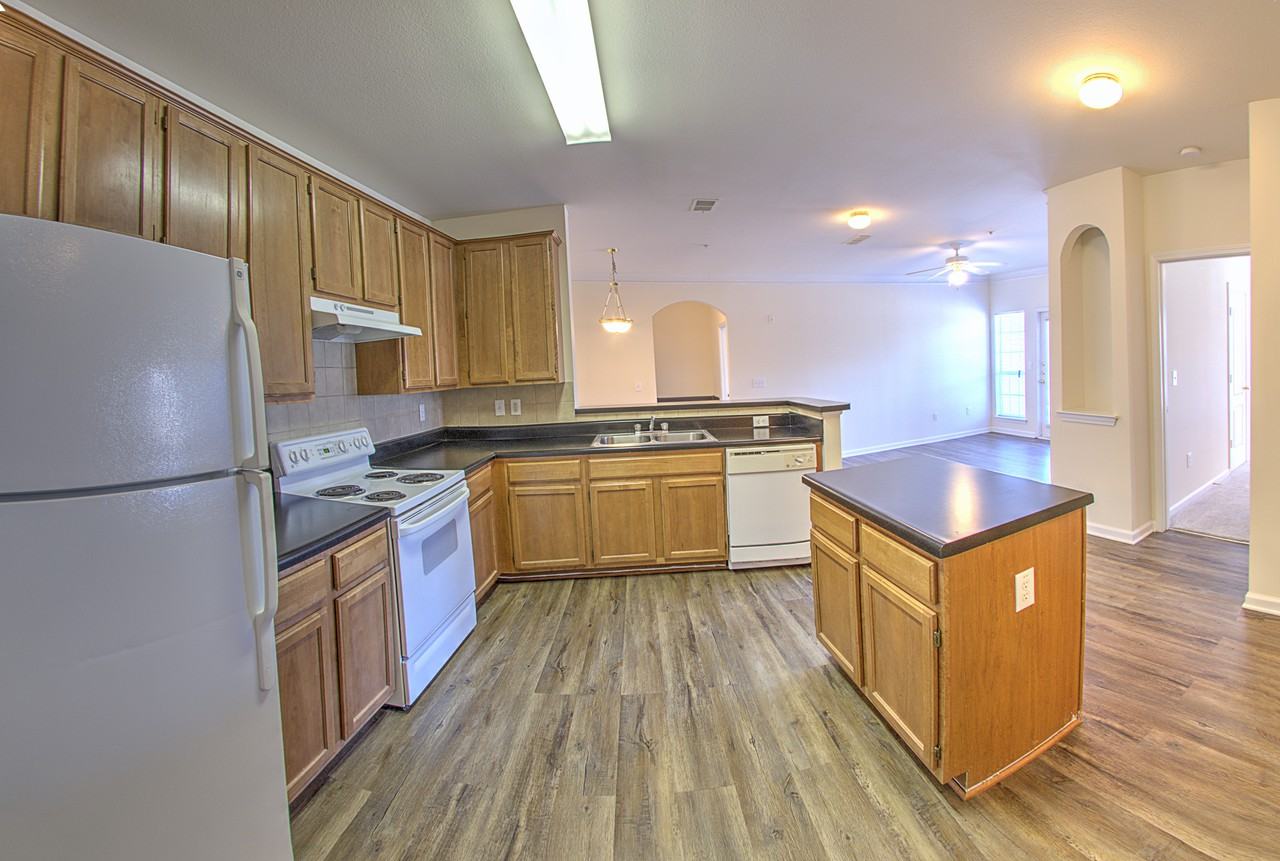 The Crest at Sugarloaf Apartment Homes - Photo 3 of 39