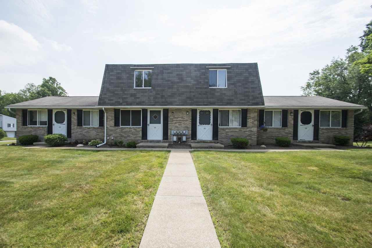 Chateau DeVille Apartments - Photo 2 of 18