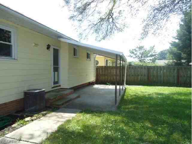 11010 Westborough Rd - Photo 2 of 29