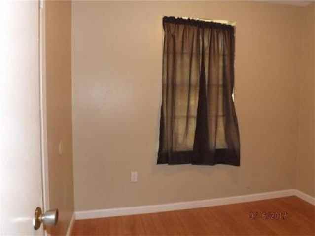 604 Ruth Dr - Photo 2 of 6