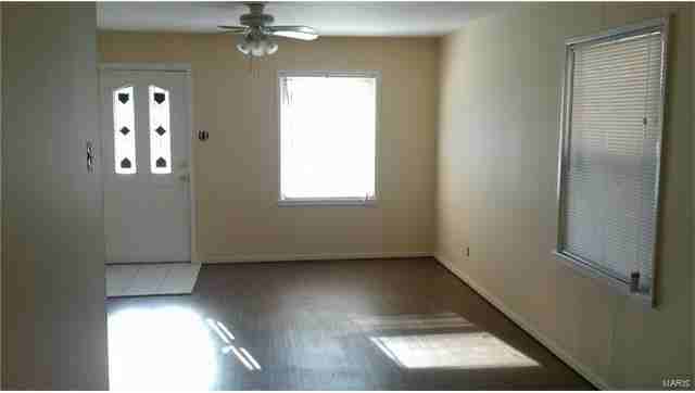 327 Crawford Rd - Photo 3 of 16