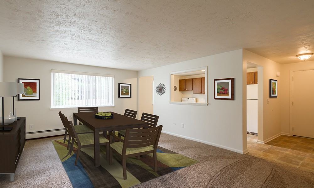 Highview Manor Apartments - Photo 3 of 11