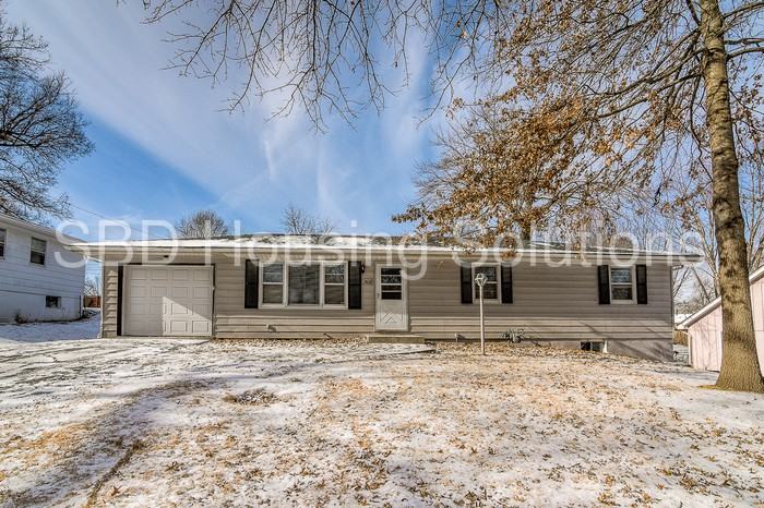 1508 Broadway St - Photo 2 of 35