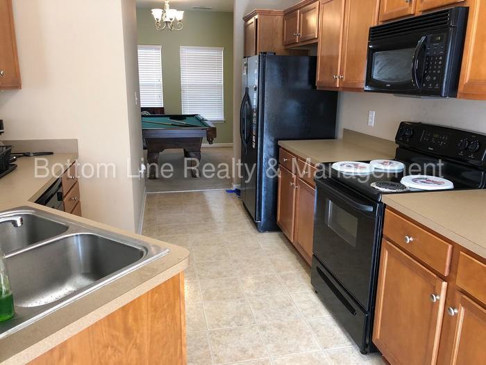 325 Doughton Ln - Photo 2 of 22