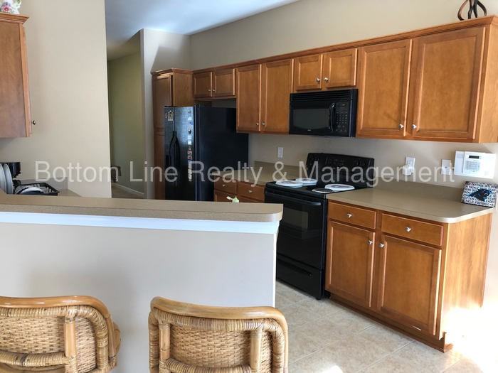 325 Doughton Ln - Photo 3 of 22