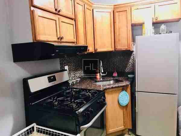 339 18 STREET #3 - Photo 3 of 3