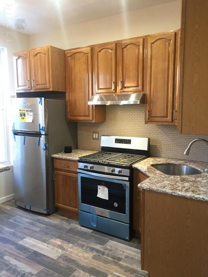 86 Harman St #2 - Photo 2 of 15