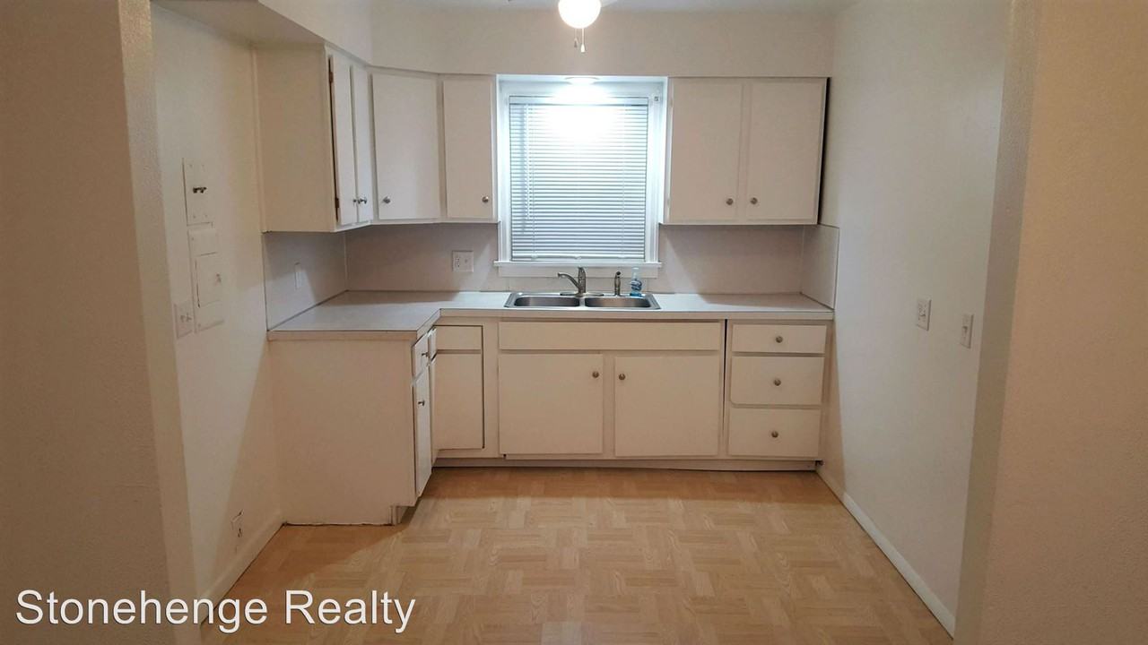 5729 Comet Ave - Photo 2 of 11