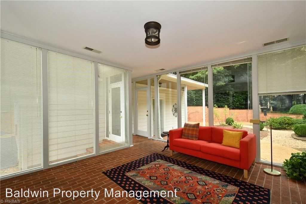 113 Wellesborough Rd - Photo 2 of 10