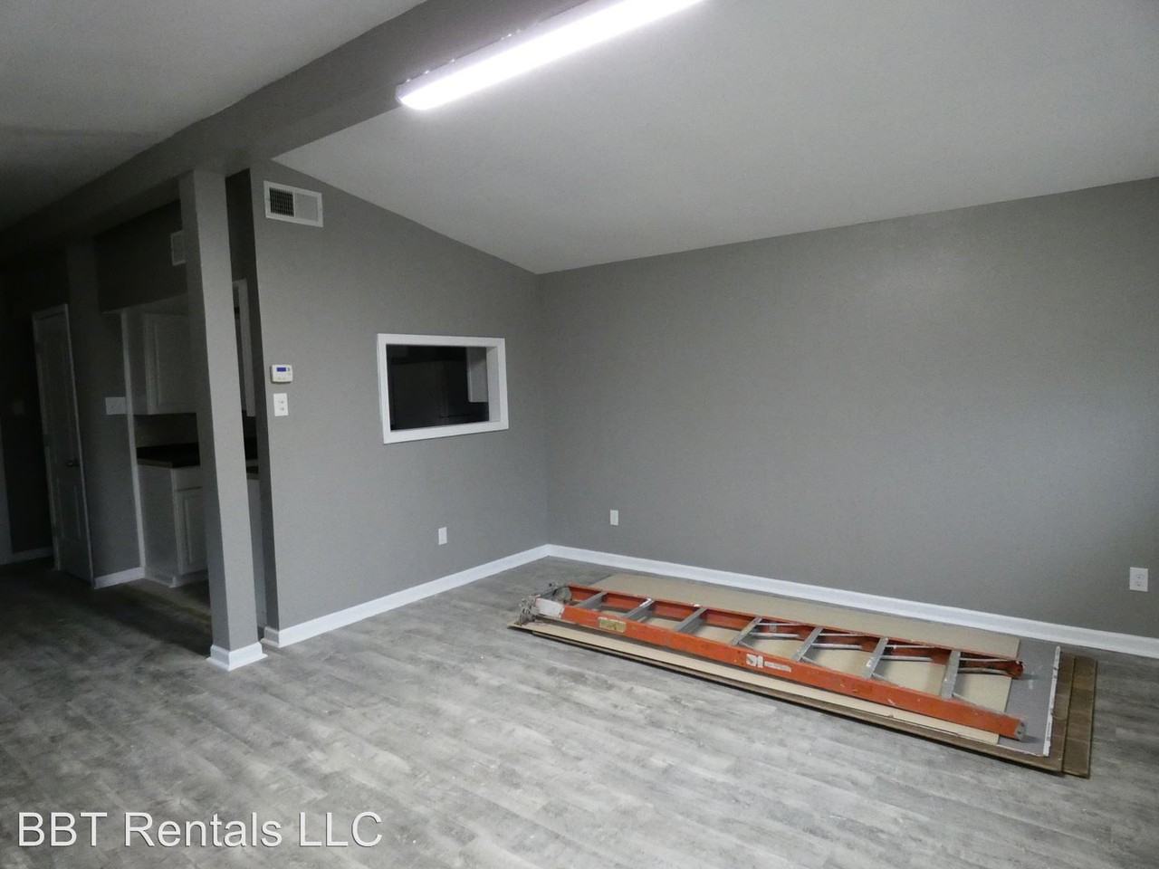 1442 2nd Pl - Photo 2 of 4