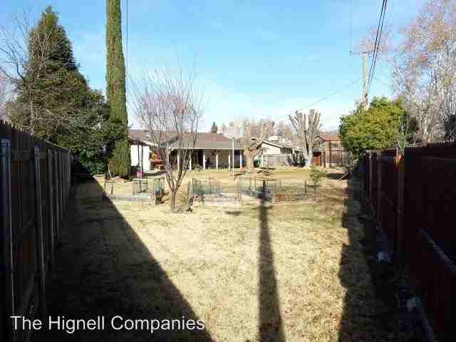 3017 Merle Dr - Photo 3 of 12