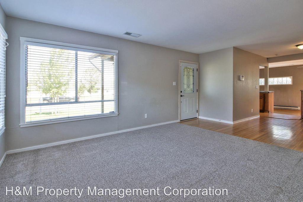 17677 Peak Ave - Photo 3 of 9