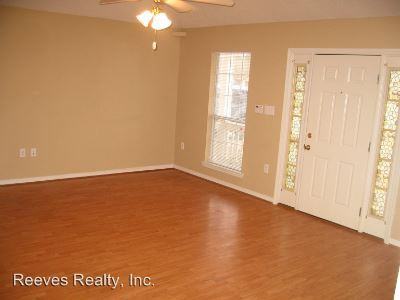 6280 Woodside Dr - Photo 2 of 9