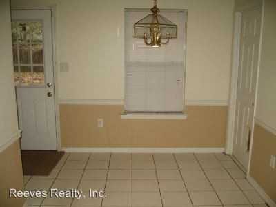 6280 Woodside Dr - Photo 3 of 9