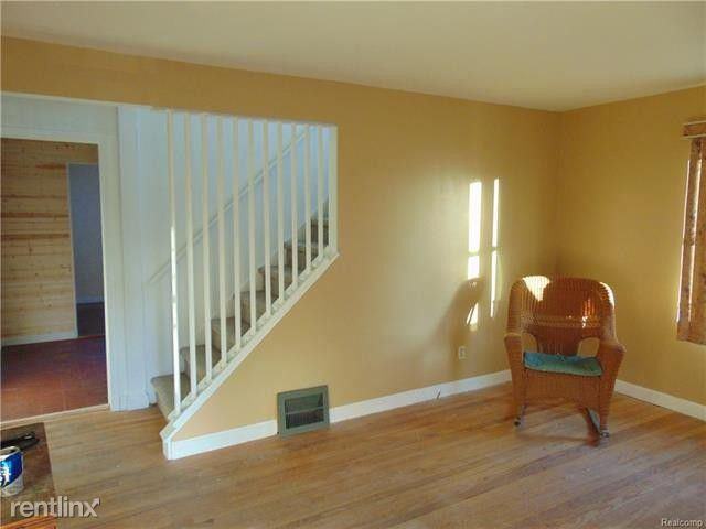 17747 Quarry Rd - Photo 2 of 5