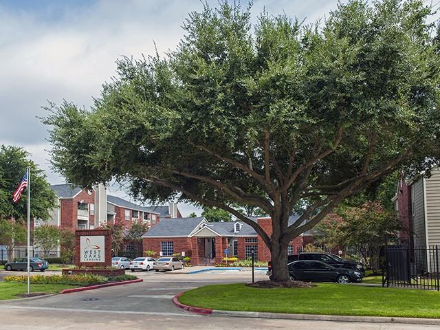 West Oaks Landing - Photo 2 of 35