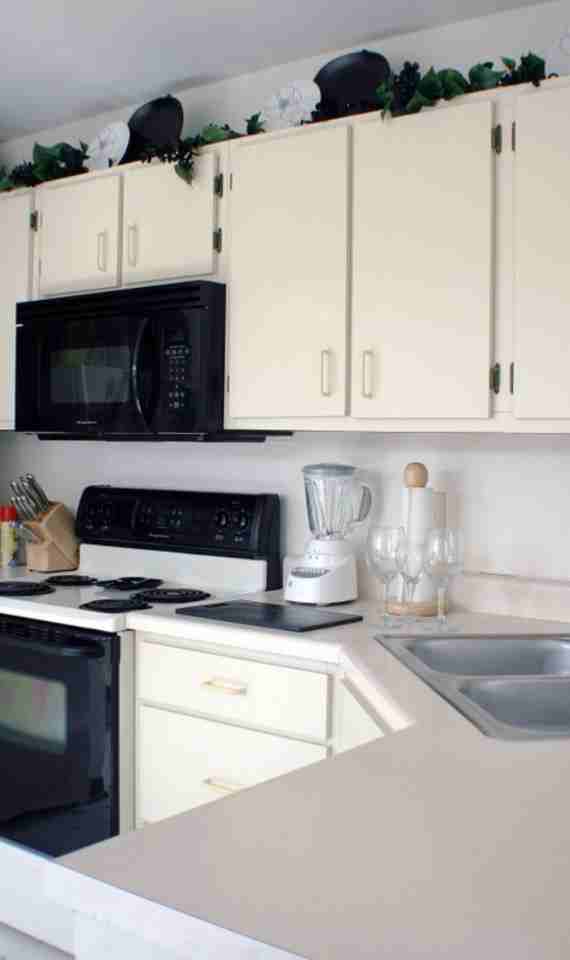 Hunters Square - Photo 3 of 9