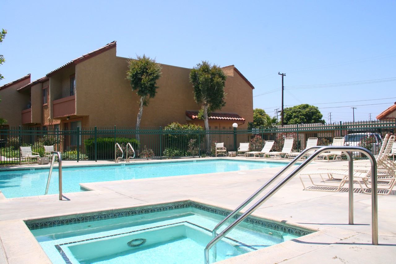 Casa Theresa Apartments - Photo 2 of 18