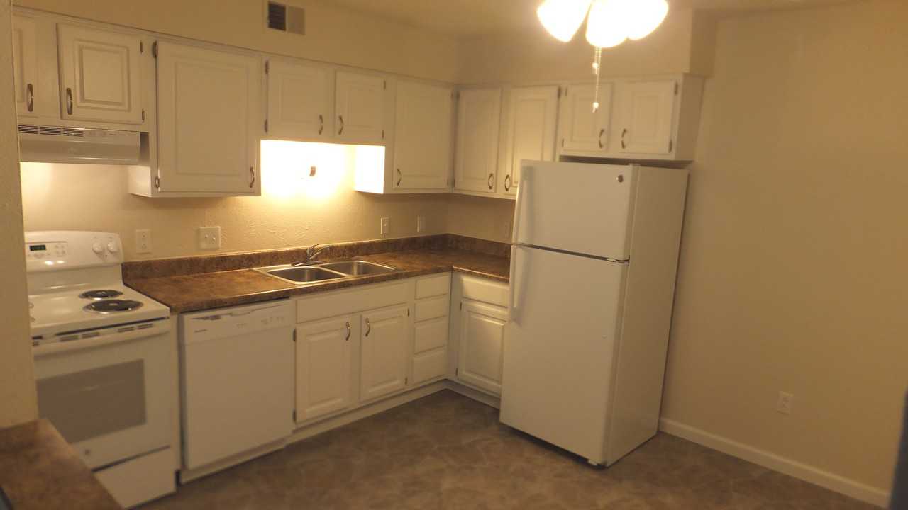 Perry Lake Village - Photo 2 of 10