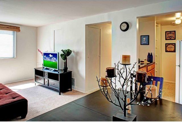 Rosemont Gardens - Photo 2 of 5