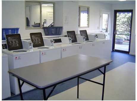 University Heights Apartments - Photo 3 of 8