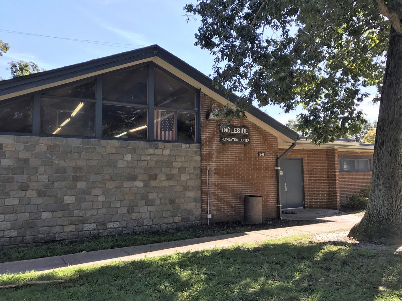 Ingleside Square Apartments - Photo 2 of 18