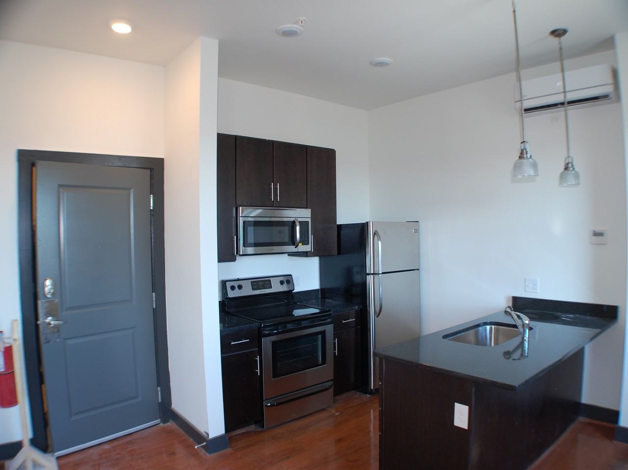 Tower 507 - Photo 3 of 9