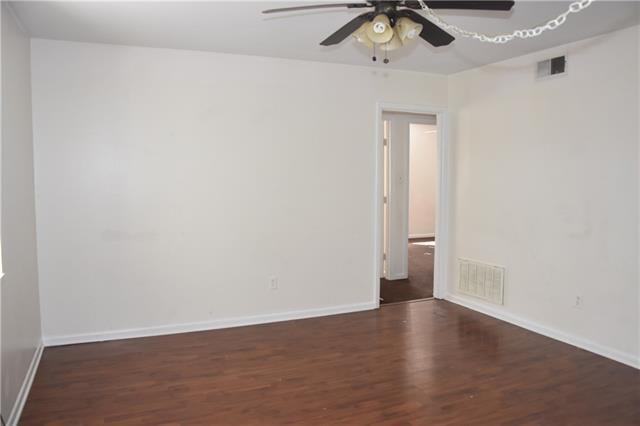 152 Caroline Ave - Photo 3 of 4