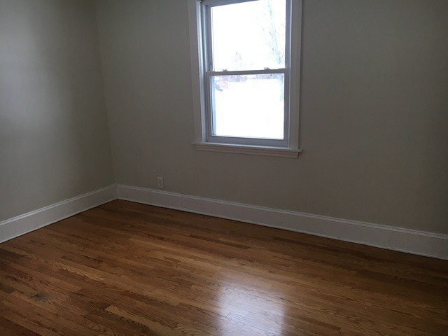 3727 211th Pl - Photo 2 of 8