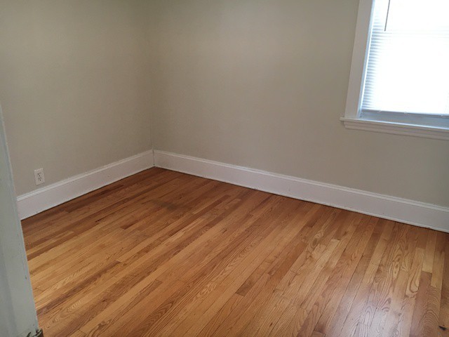 3727 211th Pl - Photo 3 of 8