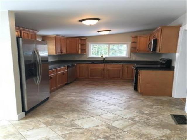 53 Grumman Ave - Photo 2 of 6