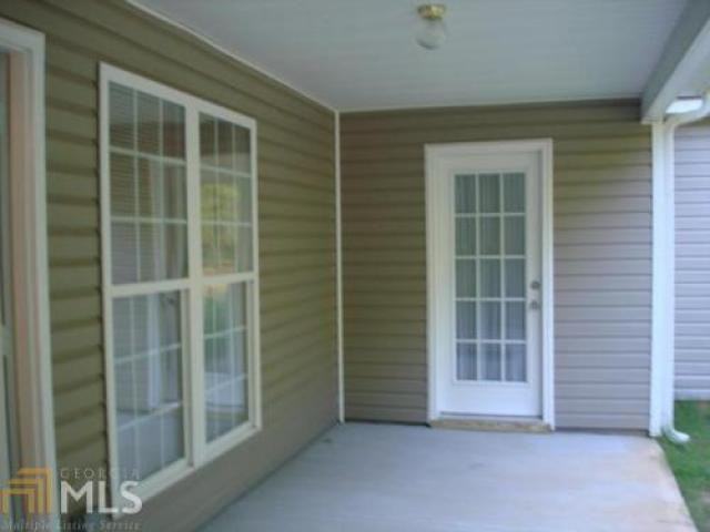 232 Meadows Dr - Photo 2 of 6