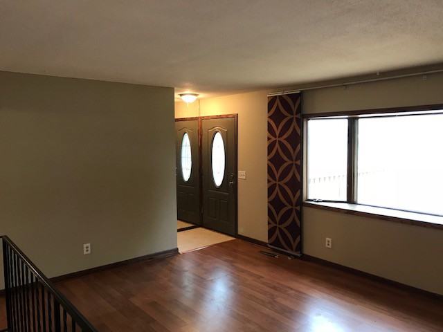 3920 Webster Ave S - Photo 2 of 15