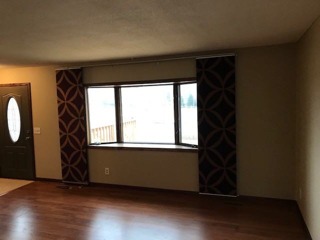 3920 Webster Ave S - Photo 3 of 15