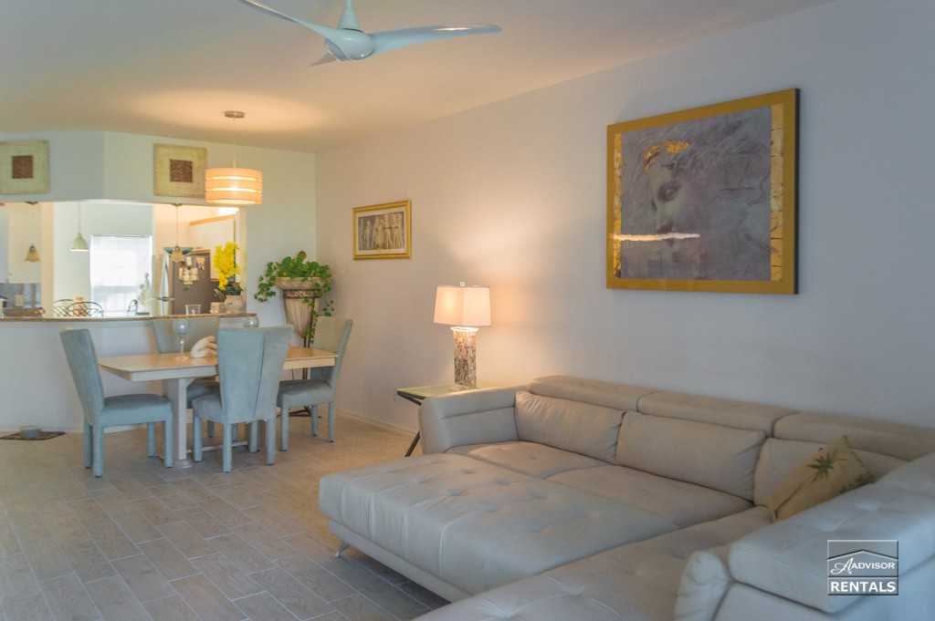 818 Tanbark Dr - Photo 2 of 8
