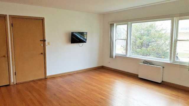 1303 E 31st St #c - Photo 3 of 9